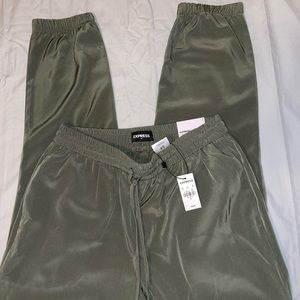 EXPRESS DRESSY JOGGERS